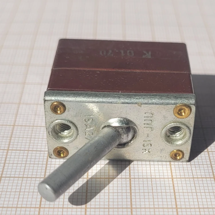 EL-137  Przełącznik PPG-15K 15A 27V – radziecki wojskowy, NOS.jpeg