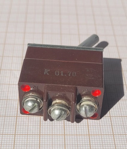 EL-137  Przełącznik PPG-15K 15A 27V – radziecki wojskowy, NOS2.jpeg