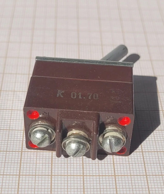 EL-137  Przełącznik PPG-15K 15A 27V – radziecki wojskowy, NOS2.jpeg