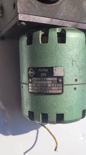 EL-139 Silnik VEM 1279.3 z przekładnią – 8 W, DDR, sprawny2.jpeg