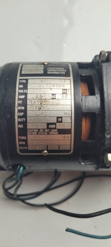 EL-141 Silnik z przekładnią Bodine Electric NCI-13D4 – 115V 2.jpeg