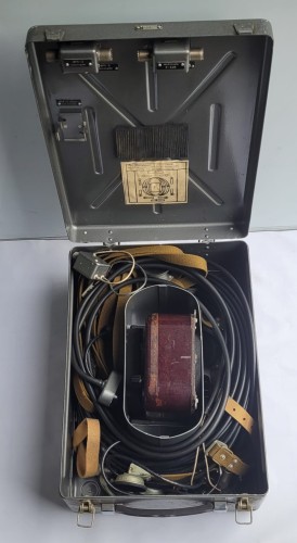 TL-83 Zestaw kontrolny KSR-5 – wojskowy tester radiostacji R-862, ZSRR2.jpeg