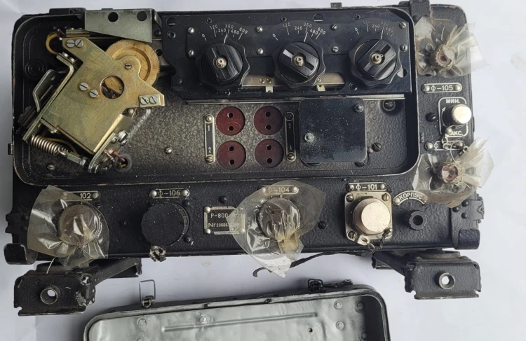 R-66 Radiostacja lotnicza R-800 – radziecka, VHF, ZSRR2.jpeg