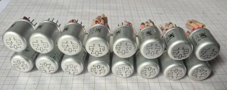 CR-62 Pakiet 16 przekaźników RES9 – przekaźniki elektroniczne.jpeg