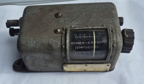 R-85 Blok strojenia anteny R-113 R-123 – radiostacja wojskowa.jpeg