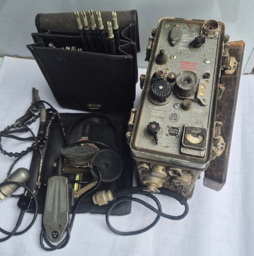R-86 radiostacja r-105.jpeg