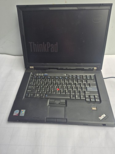 INN-256 Laptop Lenovo ThinkPad – komputer przenośny.jpeg