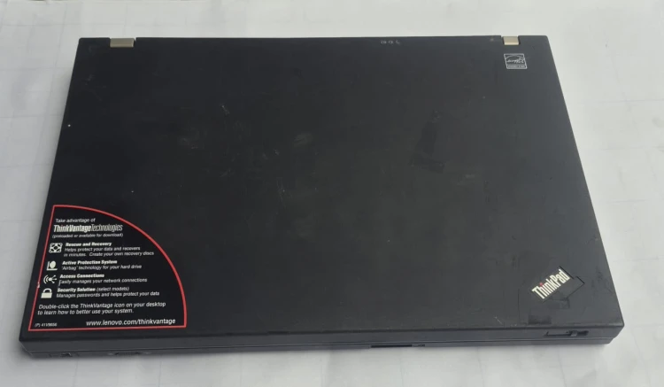 INN-256 Laptop Lenovo ThinkPad – komputer przenośny2.jpeg