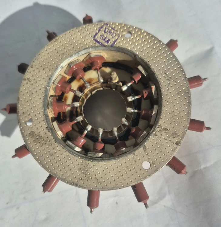 EL-159 Ceramiczne gniazdo lampy elektronowej GU-43B  ГУ-43Б 3.jpeg