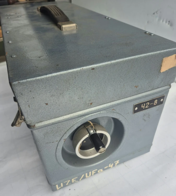N-39 Radziecki częstotliwościomierz rezonansowy Ч2-8 (Ch2-8) – 600–2000 MHz5.jpeg