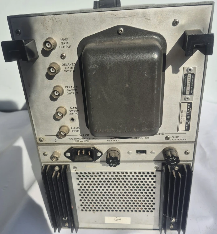 N-57 Hewlett-Packard 182C z analizatorem amplitudy HP 8755C  d.jpeg