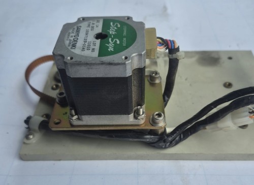 EL-168 Silnik krokowy 1 A na podstawie – napęd elektryczny'2.jpeg