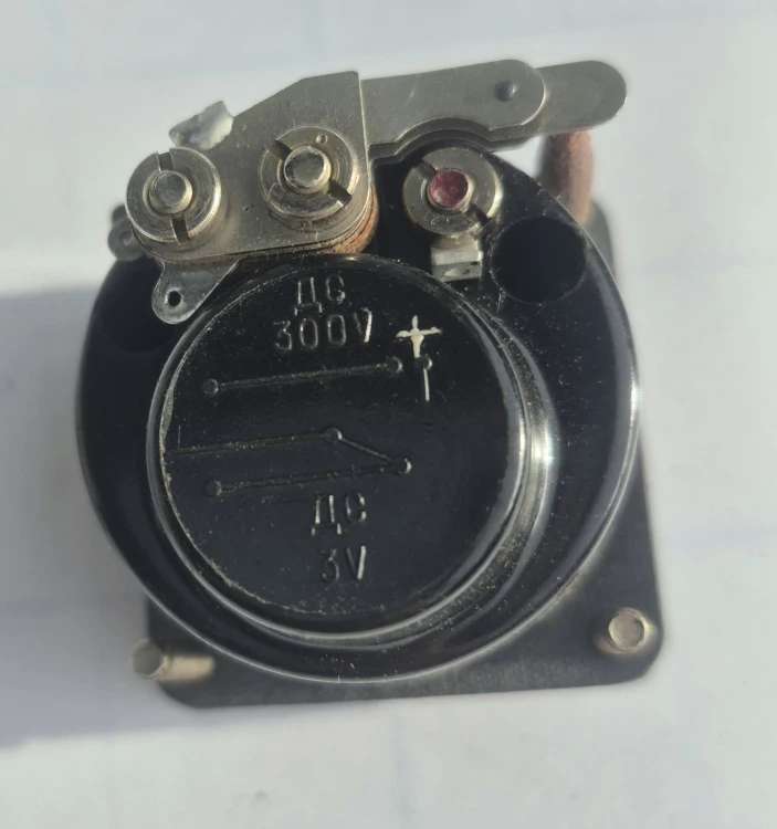 EL-169 Miniaturowy miernik wychyłowy – woltomierz analogowy3.jpeg