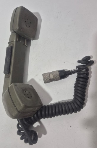 R-98 Mikrotelefon NATO typu H-67N.jpeg