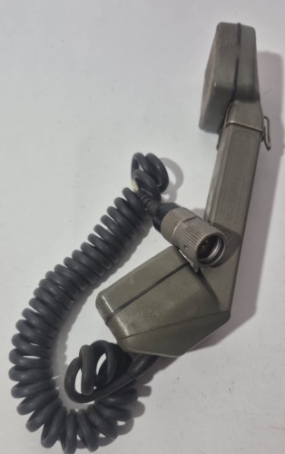 R-98 Mikrotelefon NATO typu H-67N2.jpeg