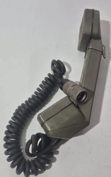R-98 Mikrotelefon NATO typu H-67N2.jpeg