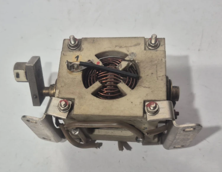 CR-78 Wariometr 6,6 µH – element regulacyjny układu elektronicznego.jpeg