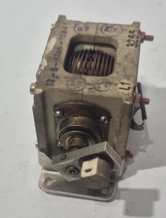 CR-78 Wariometr 6,6 µH – element regulacyjny układu elektronicznego3.jpeg