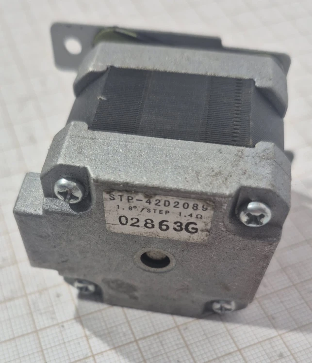 EL-195 Hybrydowy silnik krokowy Shinano Kenshi STP-42D2089 – NEMA 17b.jpeg