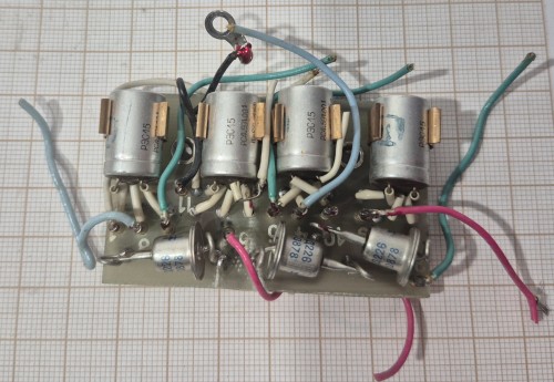 EL-205 Rosyjska płytka elektroniczna z przekaźnikami RES15 – ZSRR.jpeg