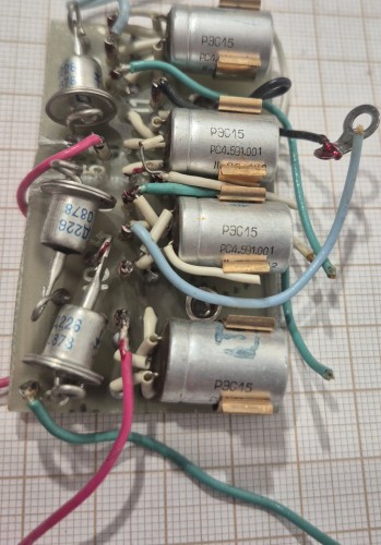 EL-205 Rosyjska płytka elektroniczna z przekaźnikami RES15 – ZSRR2.jpeg