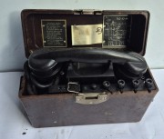 R-103 Telefon polowy TAJ-43MR – wojskowy aparat telefoniczny.jpeg