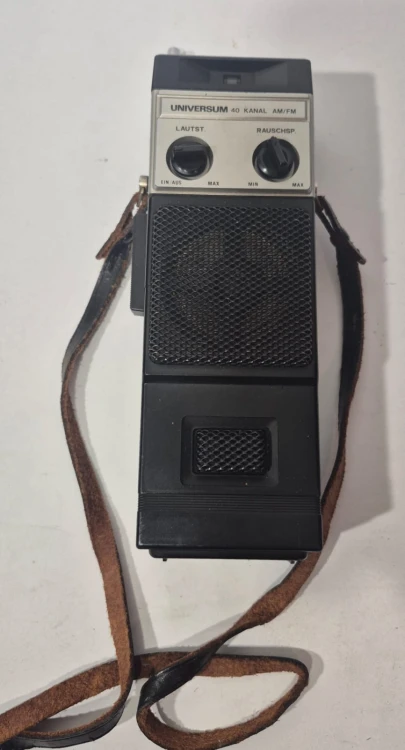 R-108 Radiotelefon Universum SH 6100 CB Radio – 40 kan.jpeg