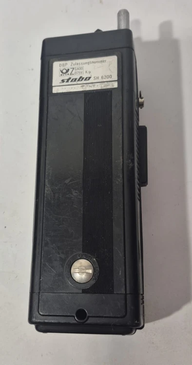 R-110 Radiotelefon CB Stabo SH-6200 – przenośna radiostacja z 1979 roku3.jpeg