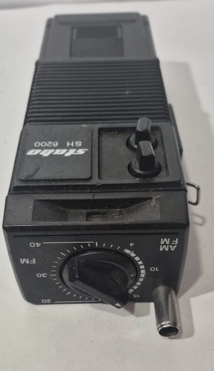 R-110 Radiotelefon CB Stabo SH-6200 – przenośna radiostacja z 1979 roku5.jpeg
