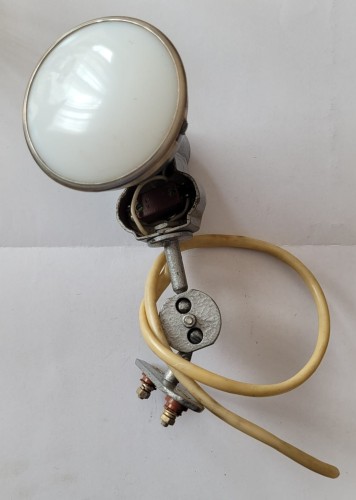 INN-30 lampa wojskowa.jpeg