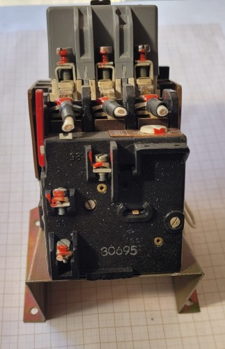 EG-1 stycznik sla.jpeg