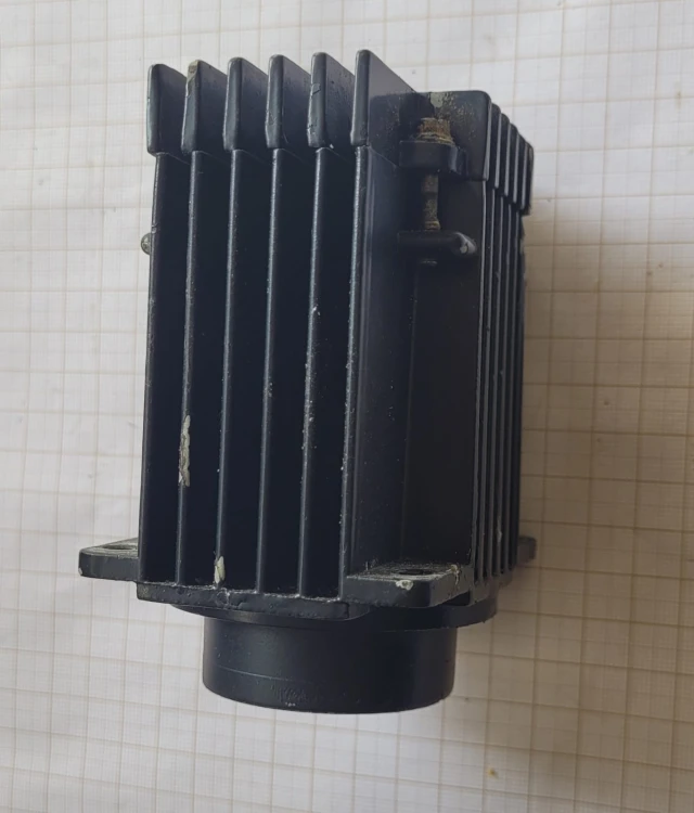 L-181 lampa gu-50 z radiatorem2.jpeg