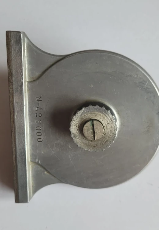 INN-42 kątomierz artyleryjski3.jpeg