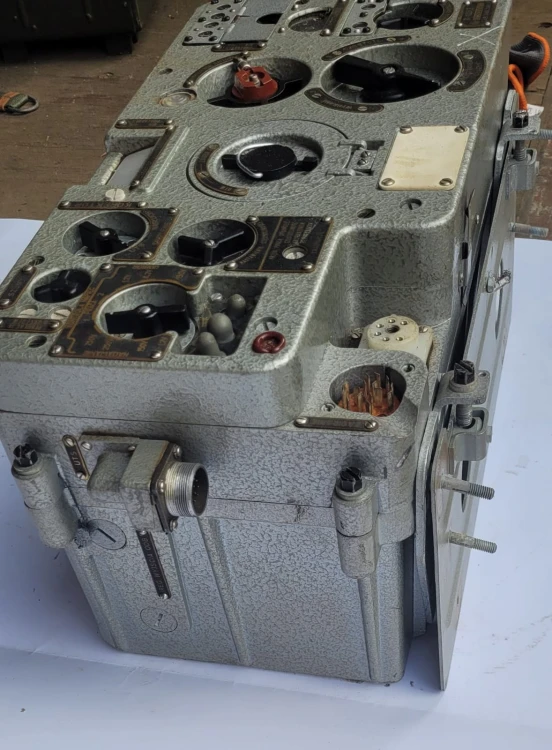 R-12Radiostacja R-123 z blokiem zasilania BZ-26Z + kabel2.jpeg