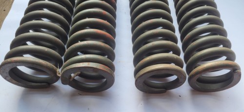 CZ-2 sprężyny do układu zawieszenia SKOT2.jpeg