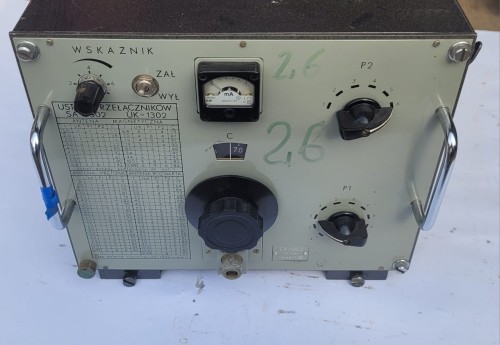 R-14 Skrzynka antenowa SA-1302 - tuner wojskowy.jpeg