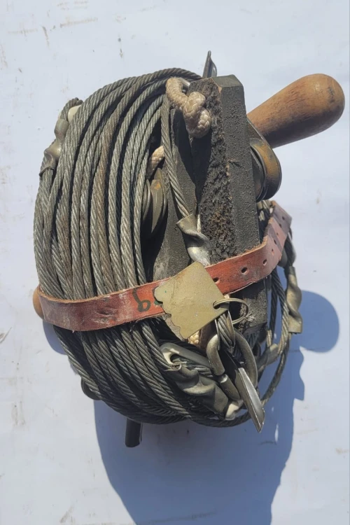 M-4 odciąg do masztu radiostacji2.jpeg