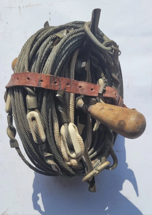 M-4 odciąg do masztu radiostacji.jpeg