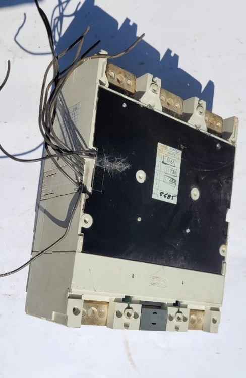 EL-27 Wyłącznik mocy ABB SACE Isomax S6H - MCCB, 3-fazowy3.jpeg