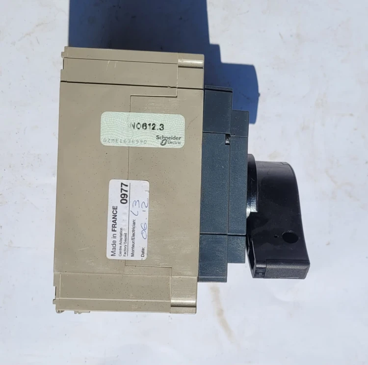 EL-28 Rozłącznik izolacyjny Shneider INS250 250A 690V2.jpeg