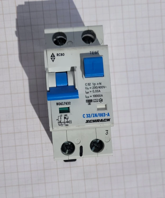 EL-35 RCBO Schrack C32 30mA typ A – BO617632, 10kA.jpeg