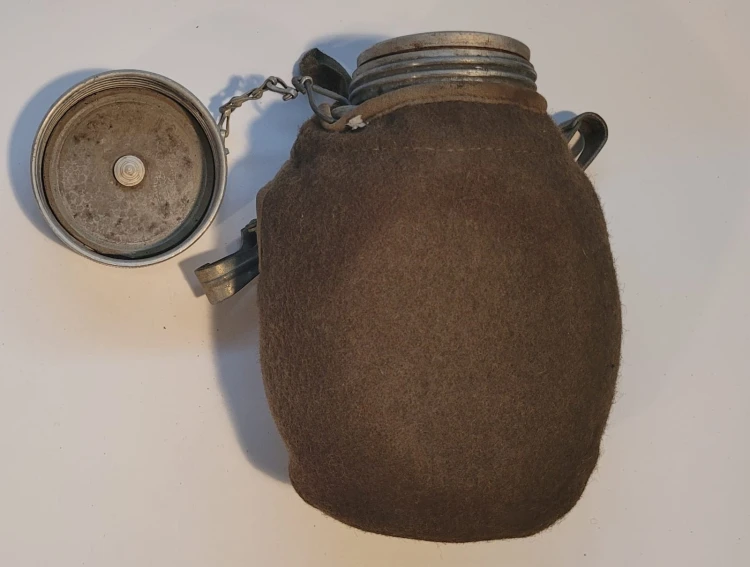 INN-68 manierka wojskowa2.jpeg