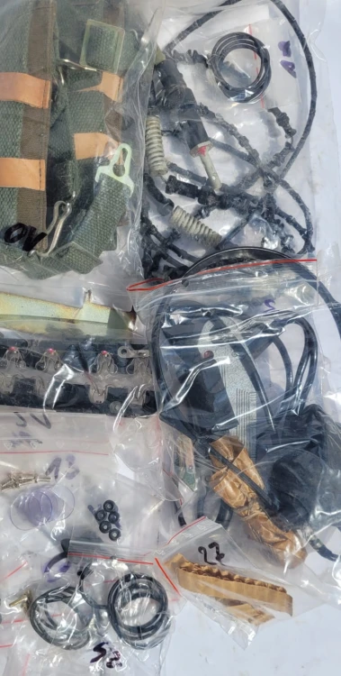 R-16 Pakiet części zapasowych i wyposażenia do radiostacji R 107 3.jpeg