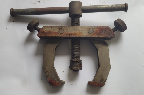 INN-76 Ściągacz do łożysk 2-ramienny – narzędzie warsztatowe 2.jpeg