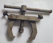 INN-76 Ściągacz do łożysk 2-ramienny – narzędzie warsztatowe.jpeg