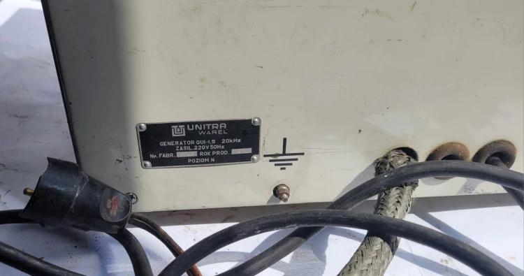 INN-77 Generator ultradźwiękowy GUI-1,5 – Unitra Warel 3.jpeg