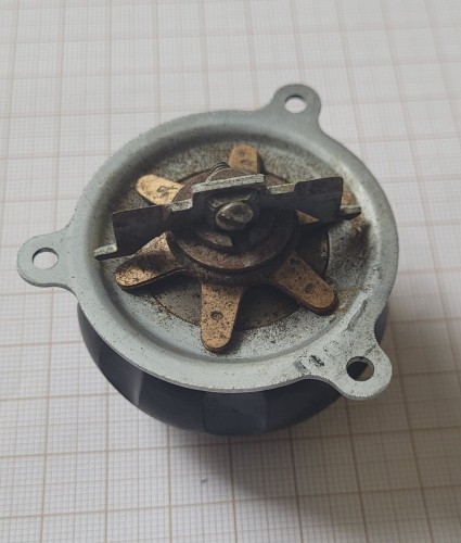 CR-21 Gałka strojenia z przekładnią planetarną „НАСТРОЙКА” 2– ZSRR.jpeg