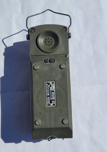 R-18 Polowy aparat telefoniczny ABL – sprzęt łączności wojskowej 2.jpeg