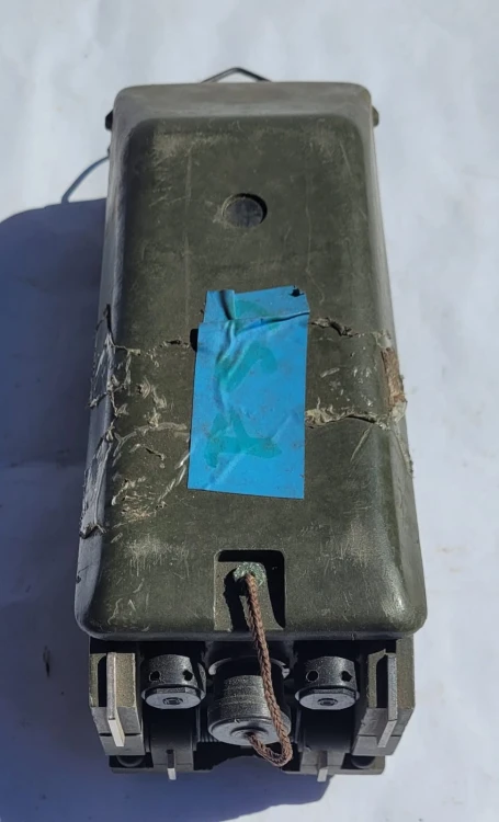 R-18 Polowy aparat telefoniczny ABL – sprzęt łączności wojskowej 4.jpeg