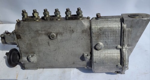 CZ-9 Pompa wtryskowa RW300 750 B.GR. – element układu paliwowego.jpeg